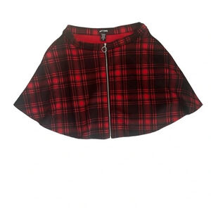 Hot Topic XL thicker plaid mini